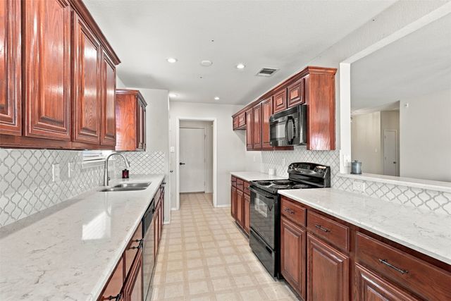 2325 Wakecrest Drive, Fort Worth, TX 76108