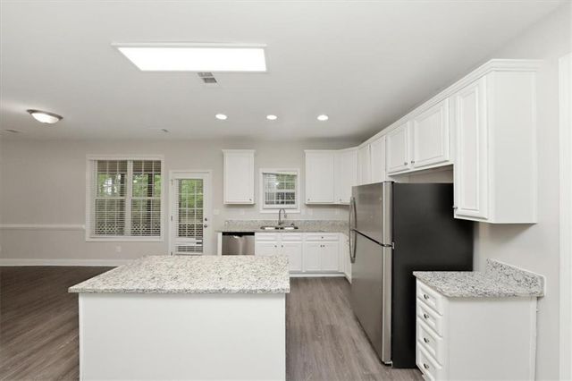 3011 Sarah Ln, Griffin, GA 30224