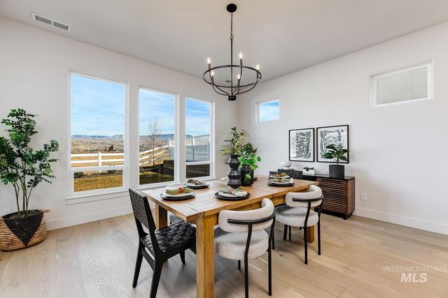 2888 E Mardia St, Meridian, ID 83642