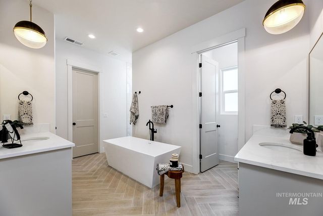 2888 E Mardia St, Meridian, ID 83642