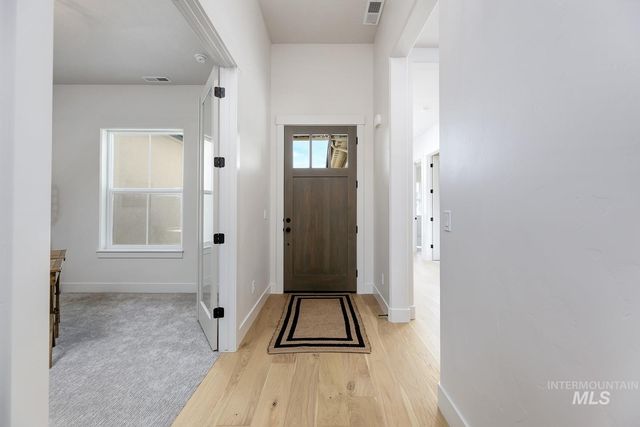 2888 E Mardia St, Meridian, ID 83642