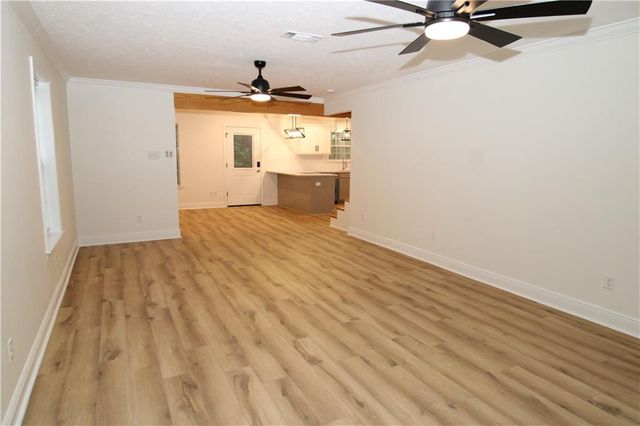 596 GRAYS CREEK Road, Dry Prong, LA 71423