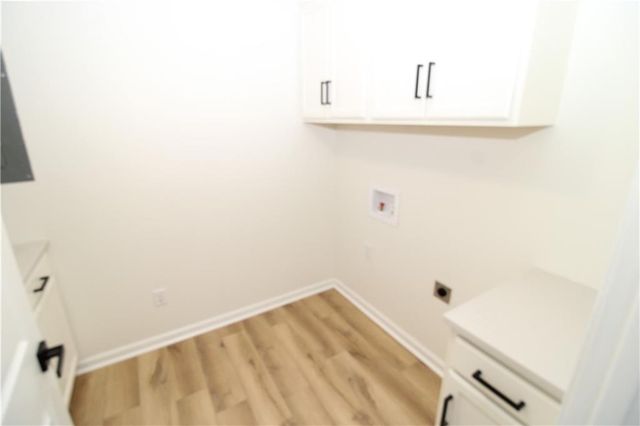 596 GRAYS CREEK Road, Dry Prong, LA 71423