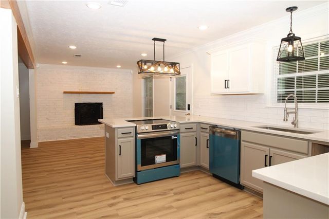 596 GRAYS CREEK Road, Dry Prong, LA 71423