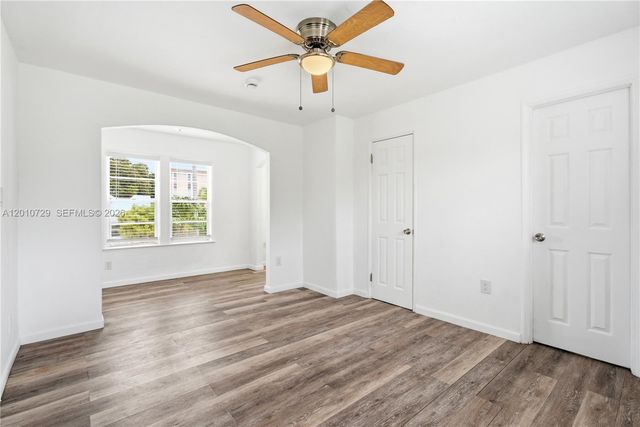 340 NE 125th St, North Miami, FL 33161