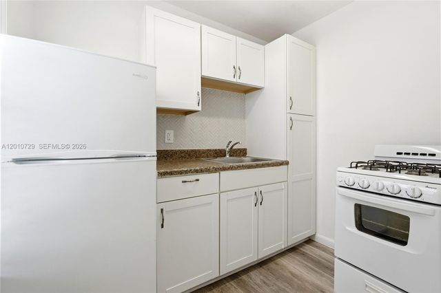 340 NE 125th St, North Miami, FL 33161