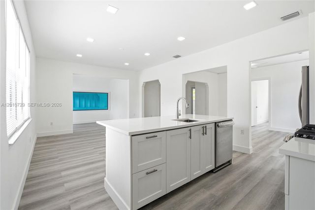 340 NE 125th St, North Miami, FL 33161