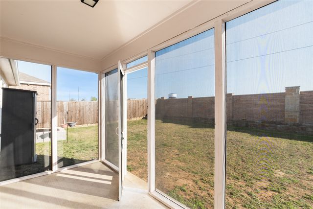 1420 Waggoner Drive, Aubrey, TX 76227