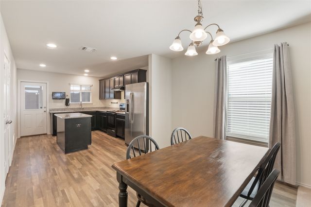 1420 Waggoner Drive, Aubrey, TX 76227