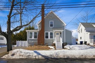 18 Wadsworth St, Danvers, MA 01923