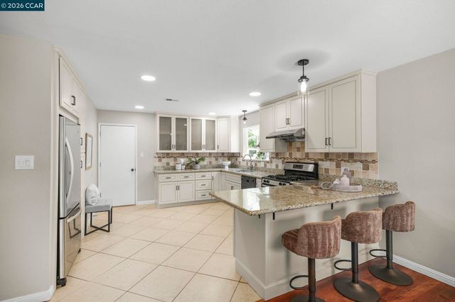 1808 Elkwood Dr, Concord, CA 94519