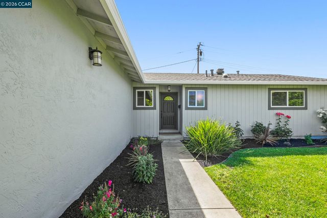 1808 Elkwood Dr, Concord, CA 94519