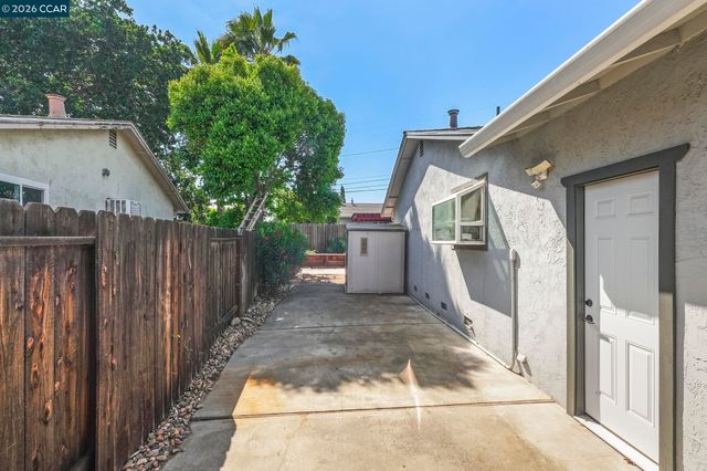1808 Elkwood Dr, Concord, CA 94519