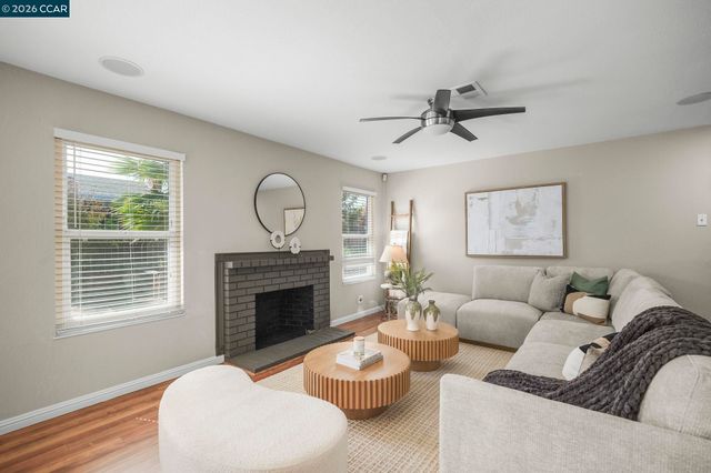 1808 Elkwood Dr, Concord, CA 94519