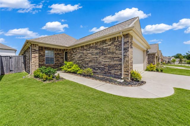 19450 Rosali Meadow Drive, New Caney, TX 77357
