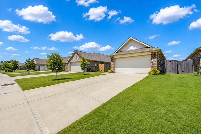 19450 Rosali Meadow Drive, New Caney, TX 77357