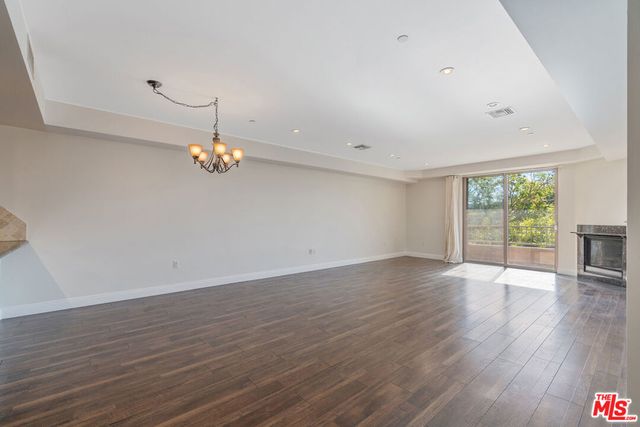 11218 Camarillo Street 305, North Hollywood, CA 91602