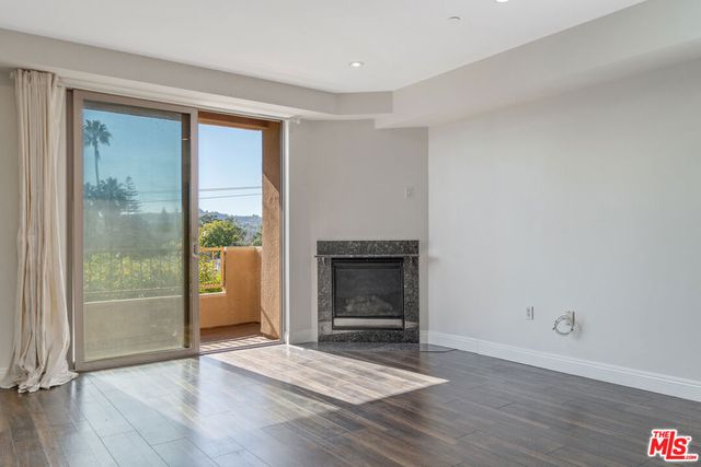 11218 Camarillo Street 305, North Hollywood, CA 91602