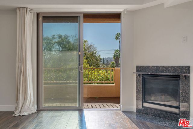 11218 Camarillo Street 305, North Hollywood, CA 91602