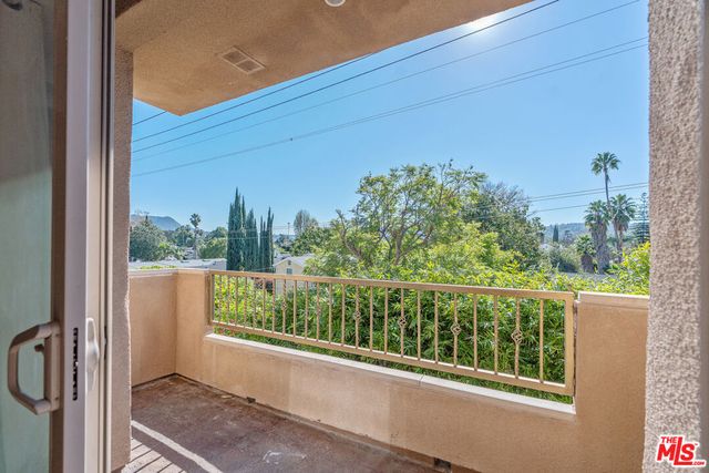 11218 Camarillo Street 305, North Hollywood, CA 91602