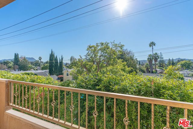 11218 Camarillo Street 305, North Hollywood, CA 91602