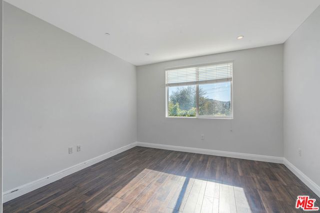 11218 Camarillo Street 305, North Hollywood, CA 91602