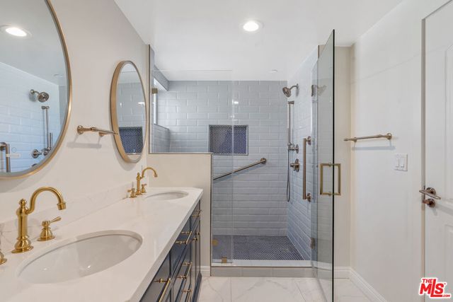 11218 Camarillo Street 305, North Hollywood, CA 91602