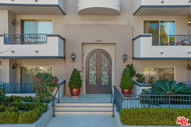11218 Camarillo Street 305, North Hollywood, CA 91602