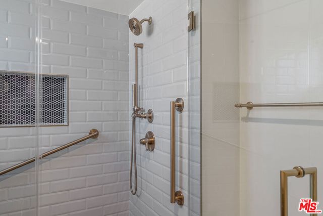 11218 Camarillo Street 305, North Hollywood, CA 91602