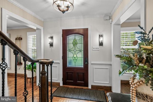 114 LAUREL LN, Mt Laurel, NJ 08054