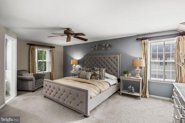 114 LAUREL LN, Mt Laurel, NJ 08054