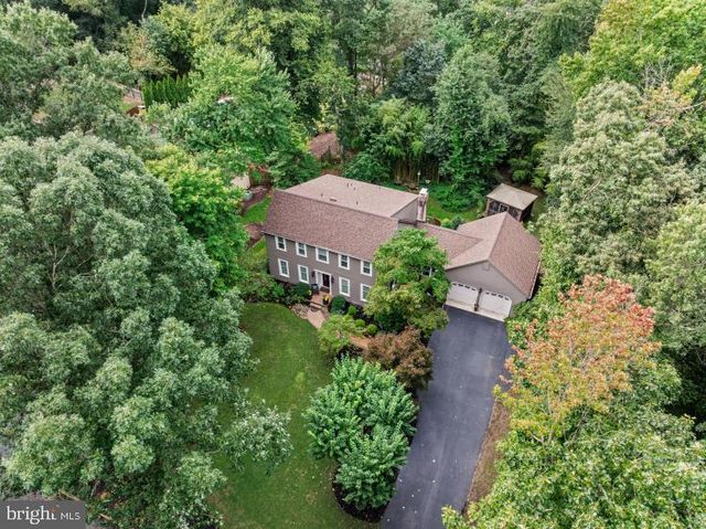 114 LAUREL LN, Mt Laurel, NJ 08054