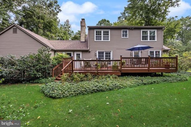114 LAUREL LN, Mt Laurel, NJ 08054