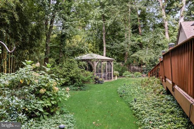 114 LAUREL LN, Mt Laurel, NJ 08054