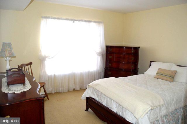 1603 SOCIETY PL, Newtown, PA 18940
