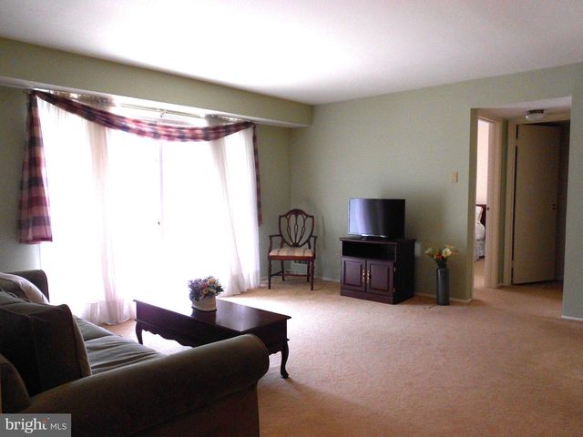 1603 SOCIETY PL, Newtown, PA 18940