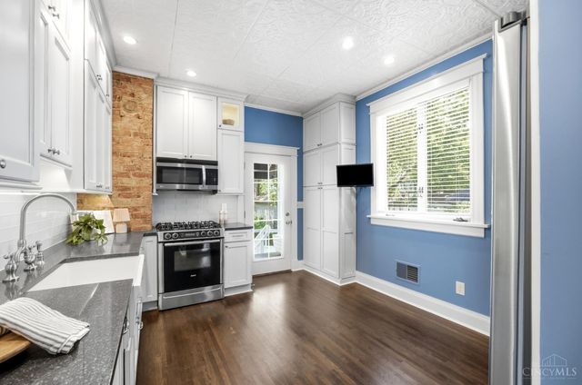3767 Hyde Park Avenue, Cincinnati, OH 45209