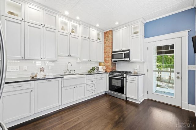 3767 Hyde Park Avenue, Cincinnati, OH 45209