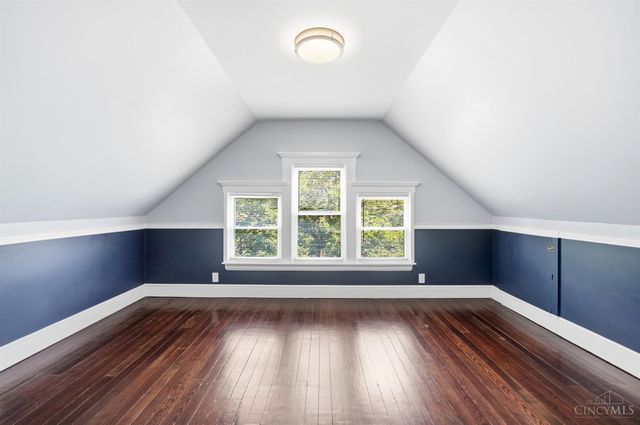 3767 Hyde Park Avenue, Cincinnati, OH 45209