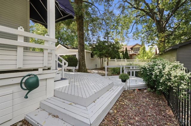 3767 Hyde Park Avenue, Cincinnati, OH 45209