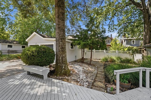3767 Hyde Park Avenue, Cincinnati, OH 45209