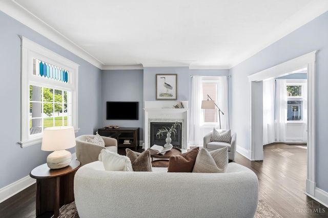 3767 Hyde Park Avenue, Cincinnati, OH 45209
