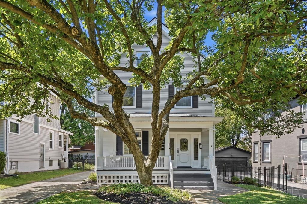 3767 Hyde Park Avenue, Cincinnati, OH 45209