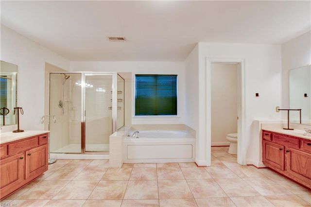 804 Amberline DR, Chesapeake, VA 23322