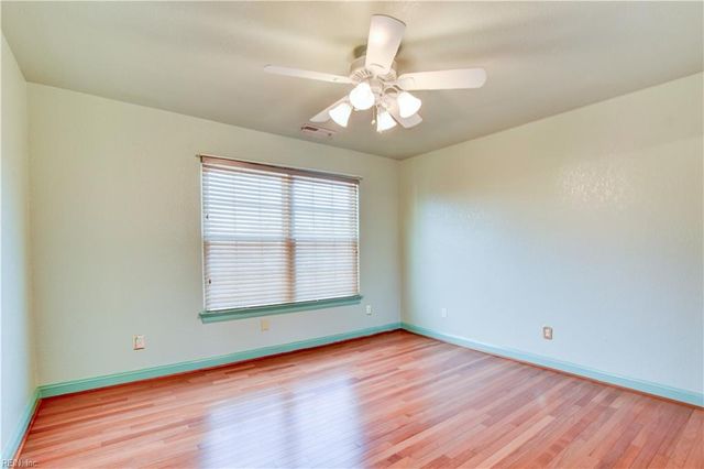 804 Amberline DR, Chesapeake, VA 23322