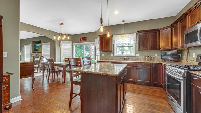 58 Tolstoy Trail, Valparaiso, IN 46383