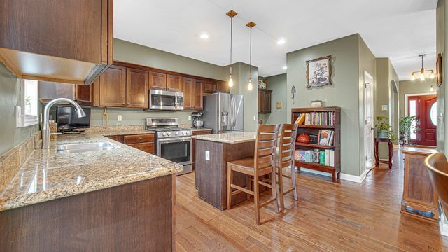 58 Tolstoy Trail, Valparaiso, IN 46383