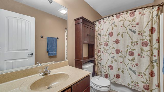 58 Tolstoy Trail, Valparaiso, IN 46383