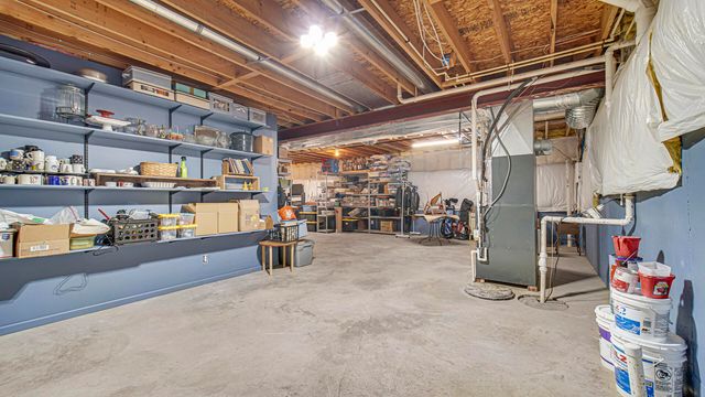 58 Tolstoy Trail, Valparaiso, IN 46383