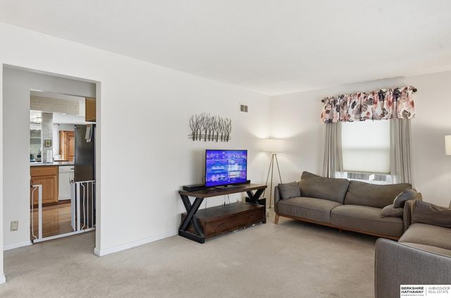 807 N 5th Street, Bellevue, NE 68005